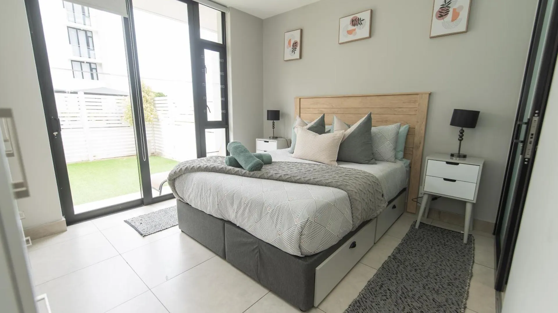 Delightful Coastal Living Apartment Port Elizabeth